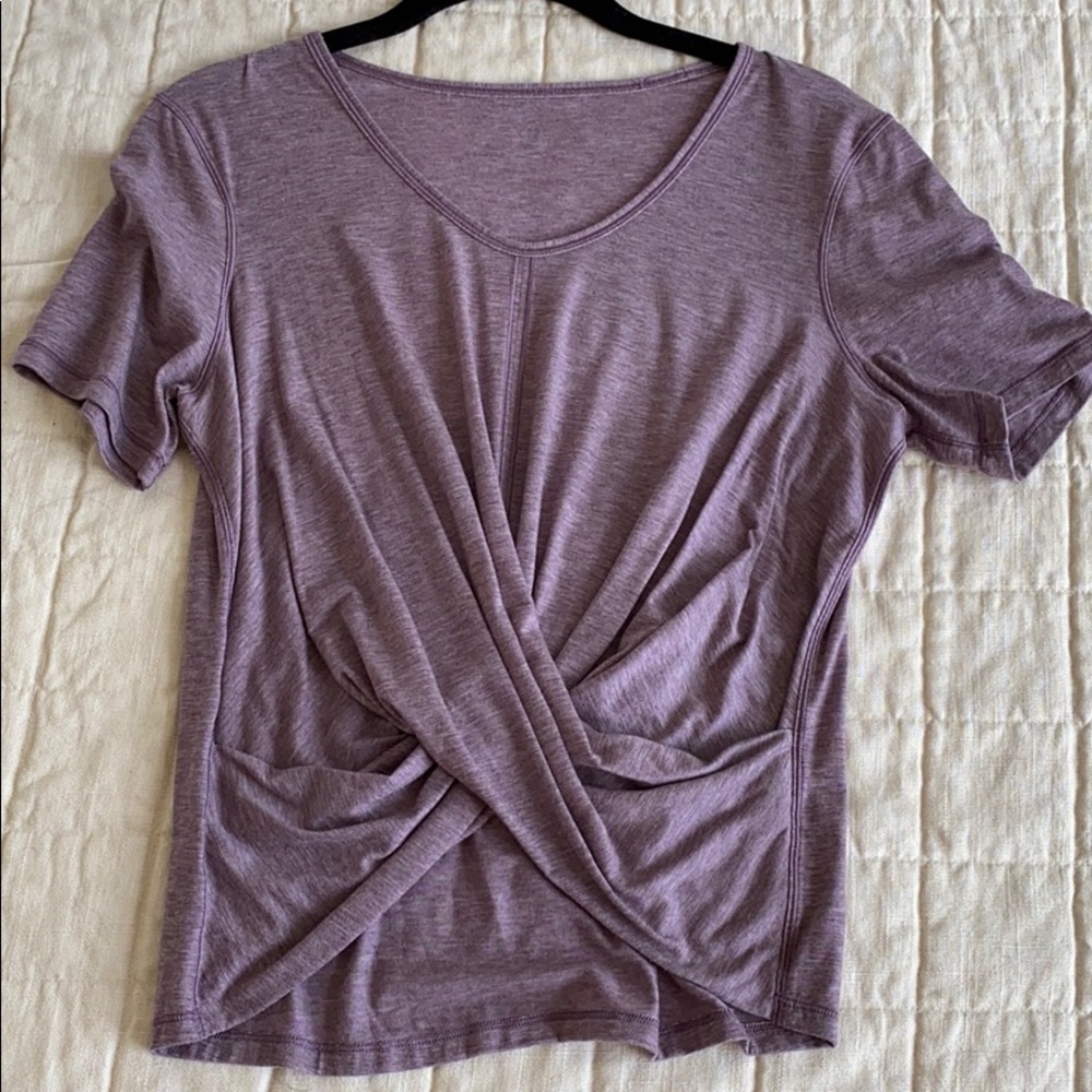 Lululemon top